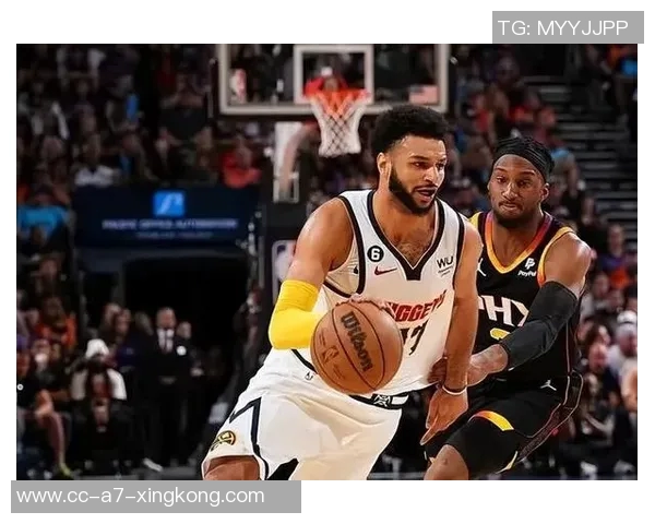 马祖拉强调团队信任与职业态度的重要性助力竞技特质提升